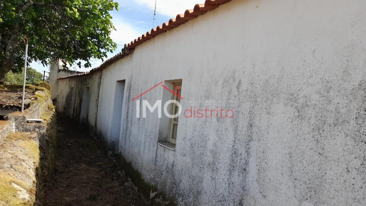 Moradia T0 para Venda em São Salvador da Aramenha Foto 2