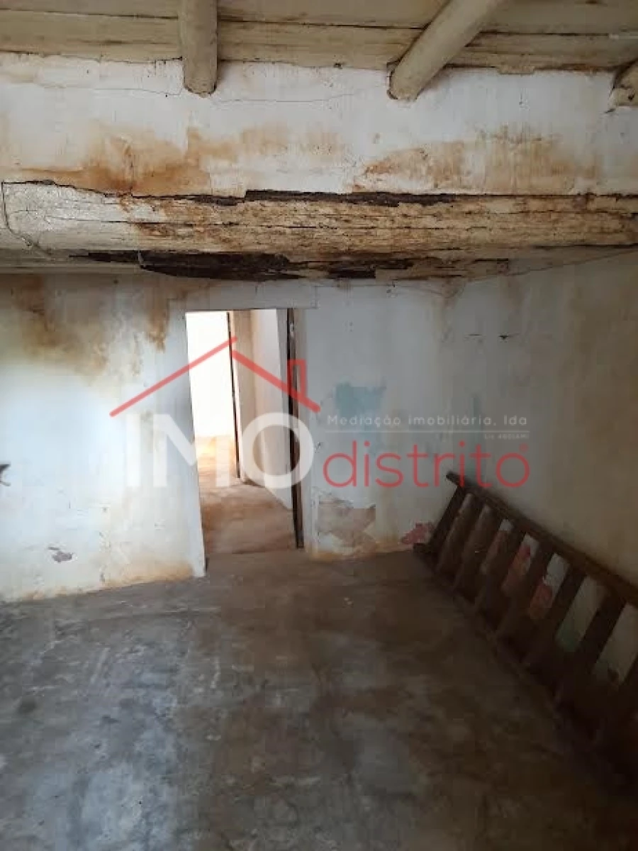 Moradia T0 para Venda em São Salvador da Aramenha Foto 12