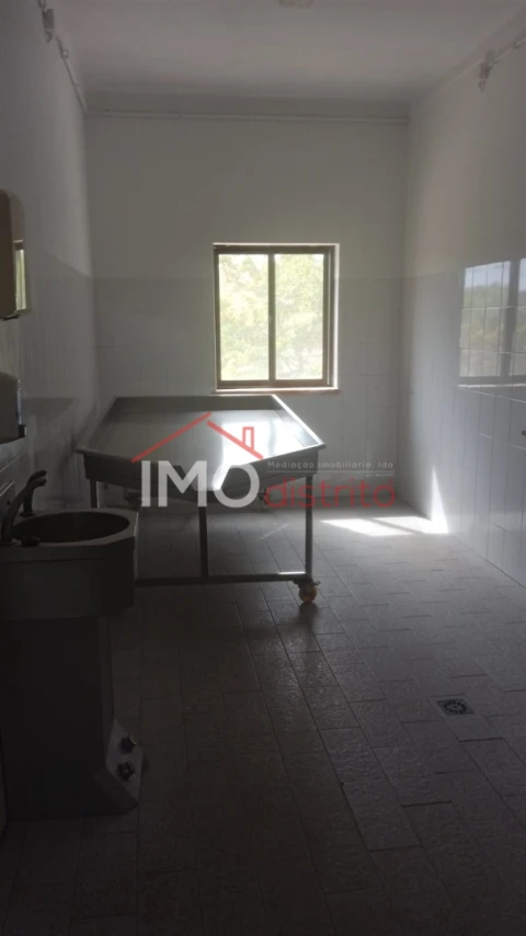 Moradia T3 para Venda em Nossa Senhora da Graça de Povoa e Meadas