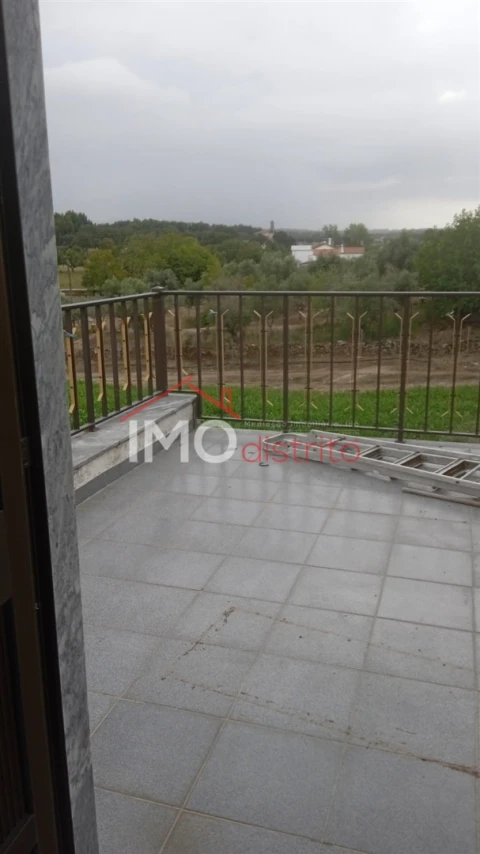 Moradia T3 para Venda em Nossa Senhora da Graça de Povoa e Meadas