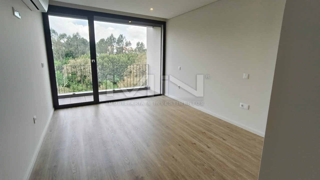 Moradia T3 para Venda em Fânzeres e São Pedro da Cova Foto 29