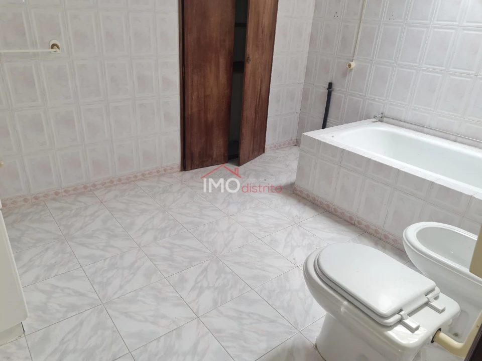 Moradia T3 para Venda em Fronteira Foto 8