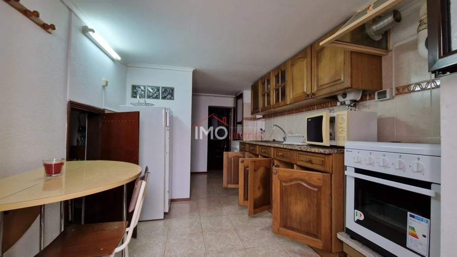 Apartamento T1 para Venda em Santa Maria da Devesa Foto 2