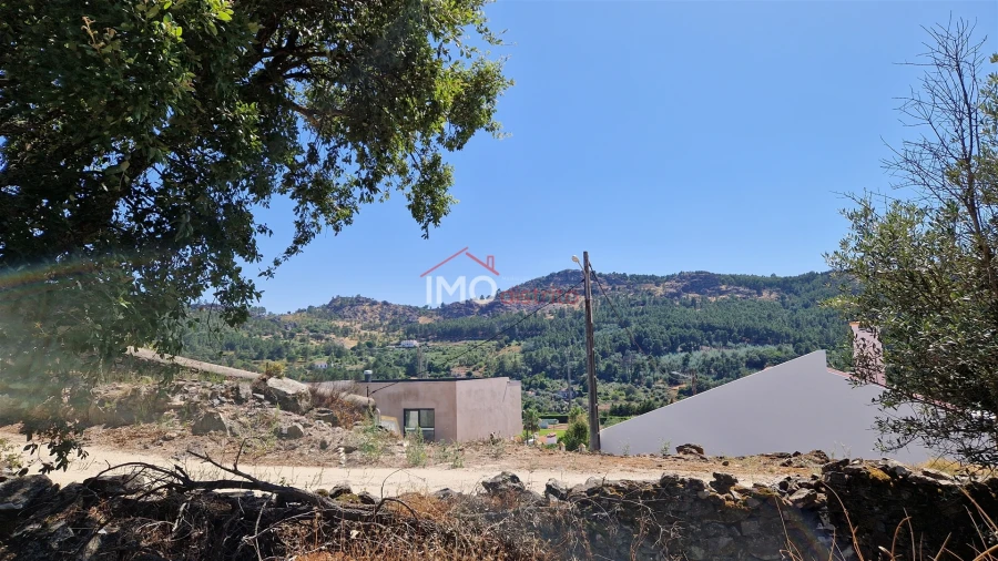 Terreno para Venda em Santa Maria da Devesa Foto 2