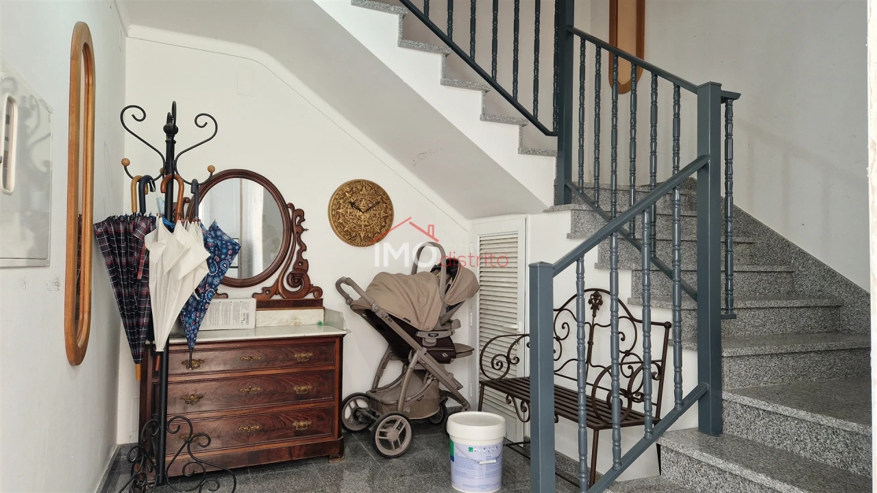 Apartamento T1 para Venda em Santa Maria da Devesa Foto 2