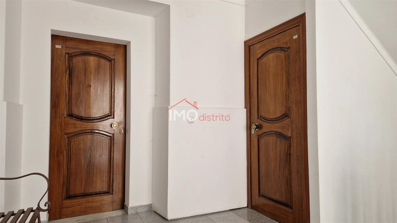 Apartamento T1 para Venda em Santa Maria da Devesa Foto 4
