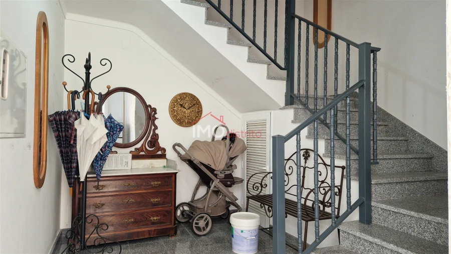 Apartamento T1 para Venda em Santa Maria da Devesa Foto 2