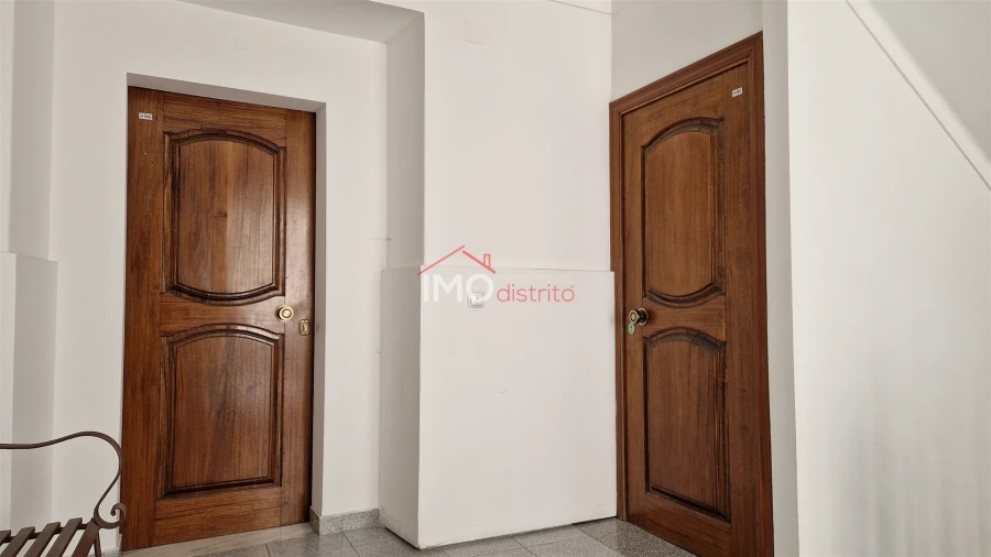 Apartamento T1 para Venda em Santa Maria da Devesa Foto 4