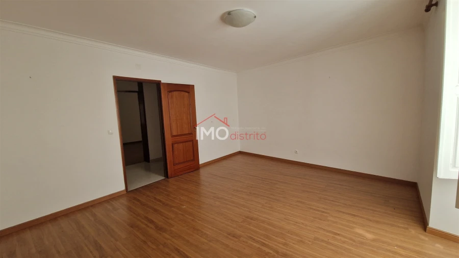 Apartamento T1 para Venda em Santa Maria da Devesa Foto 12