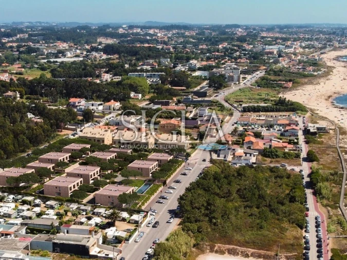 Moradia T4 para Venda em Madalena