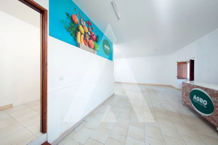 Moradia T3 para Venda em Ega Foto 13