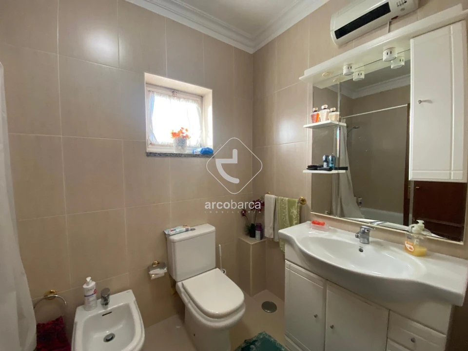 Apartamento T2 para Venda em Paço Foto 4