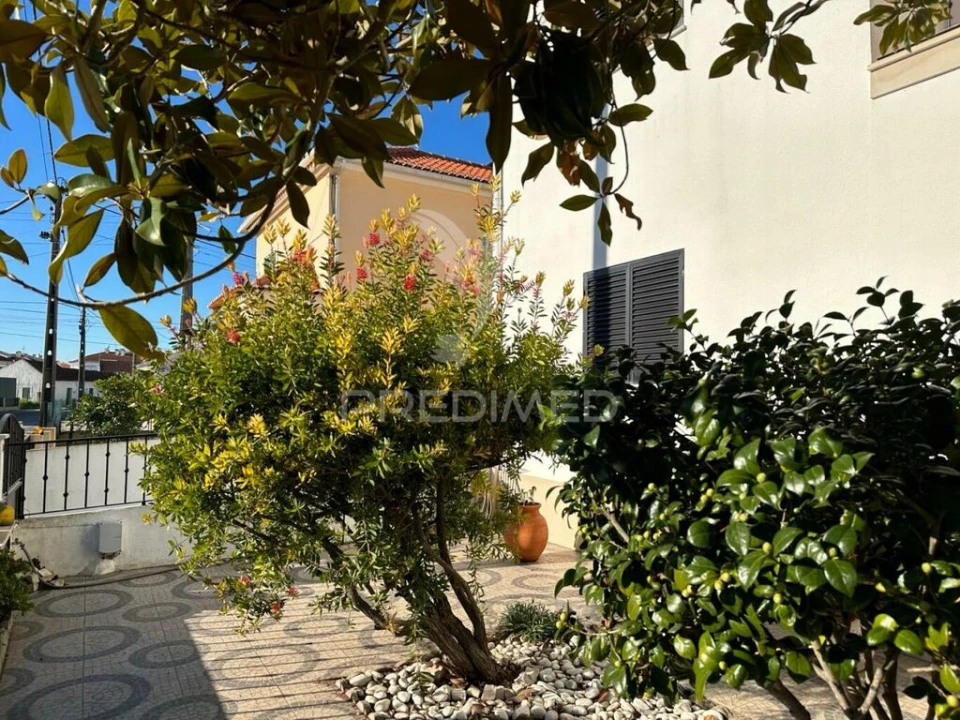 Moradia T5 para Venda em Romeira e Várzea Foto 4