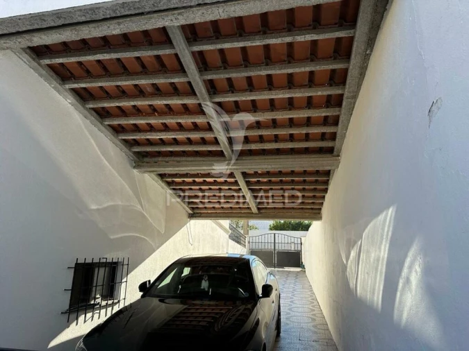 Moradia T5 para Venda em Romeira e Várzea Foto 7