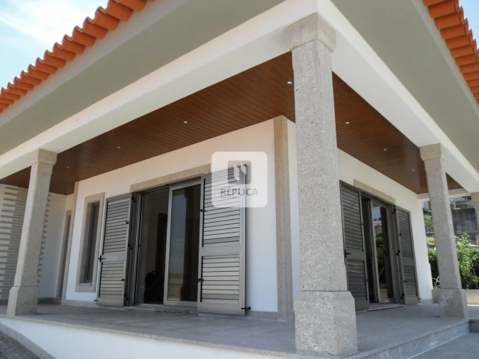 Moradia T3 para Venda em Duas Igrejas Foto 3