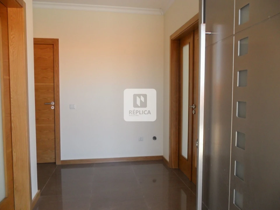 Moradia T3 para Venda em Duas Igrejas Foto 7