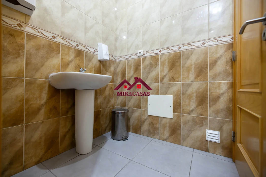 Negócio para Venda em Tocha Foto 36