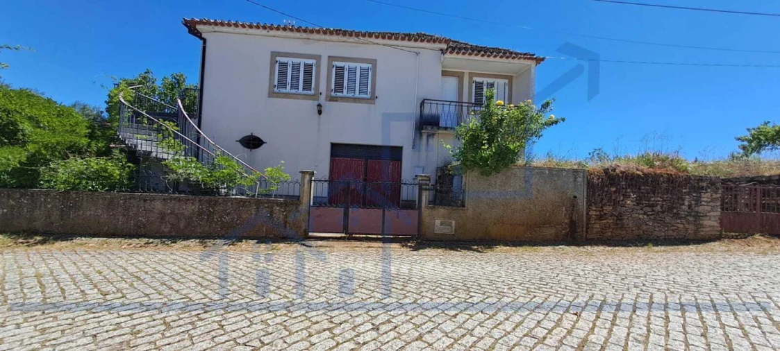 Moradia T3 para Venda em Carviçais Foto 19