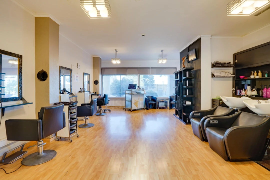 Loja para Venda em Falagueira-Venda Nova Foto 4