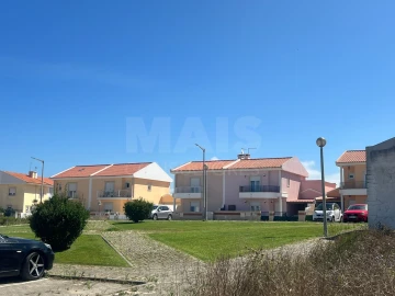 Terreno para Venda em Atouguia da Baleia