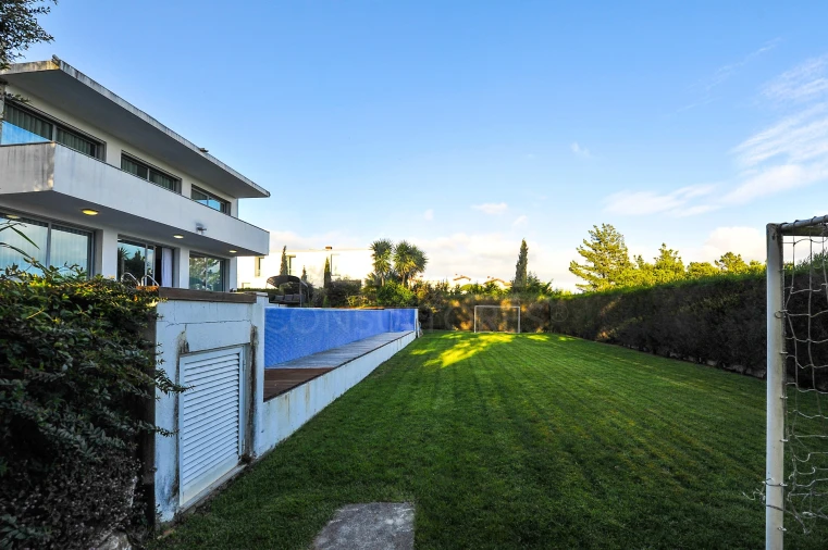 Moradia T5 para Venda em Queluz e Belas Foto 3