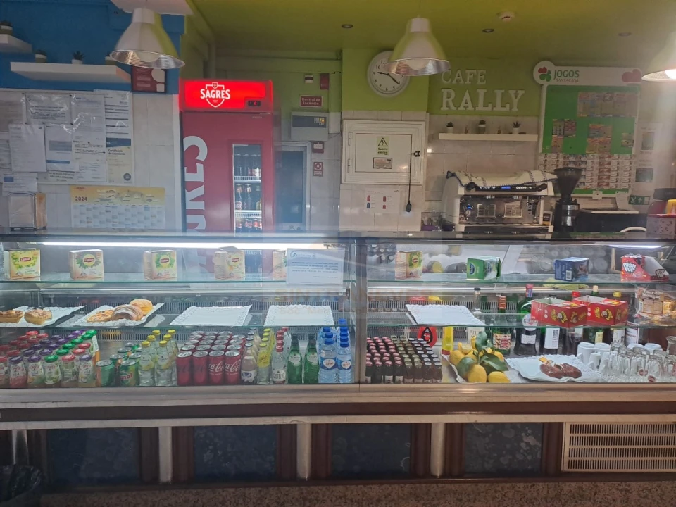 Negócio para Venda em Massamá e Monte Abraão Foto 6