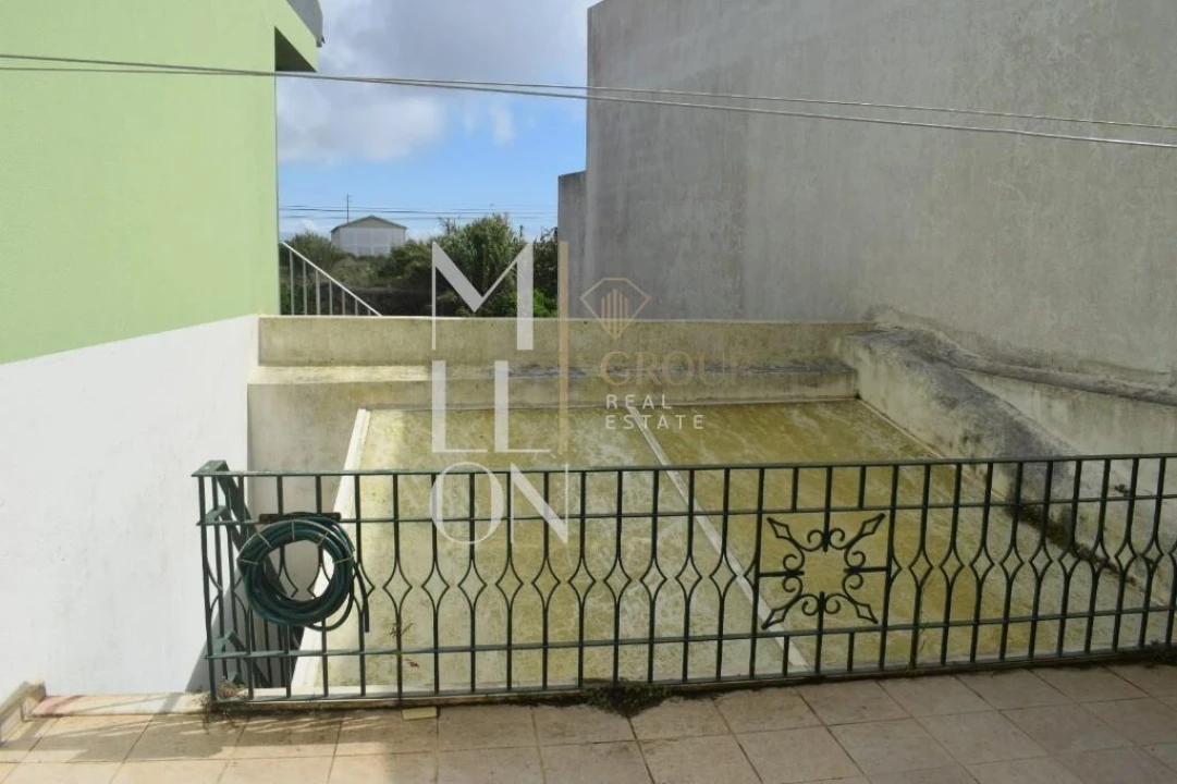 Moradia T2 para Venda em Atouguia da Baleia Foto 38