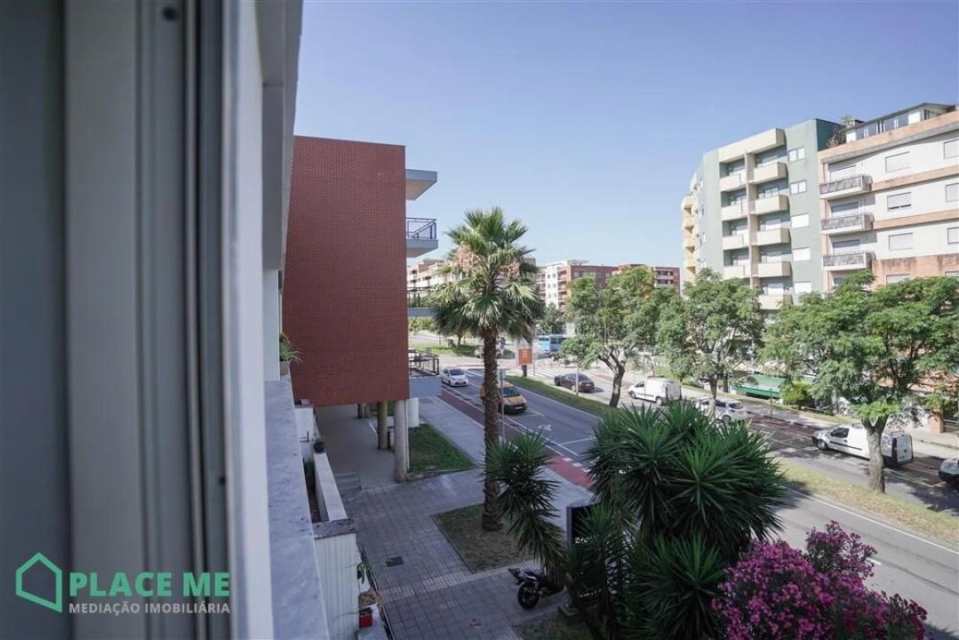 Apartamento T1 para Arrendamento em Nogueiró e Tenões Foto 14