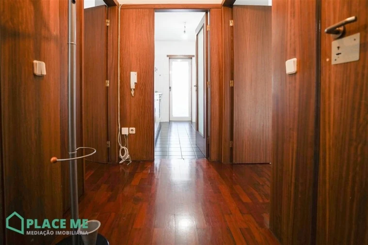 Apartamento T1 para Arrendamento em Nogueiró e Tenões Foto 7