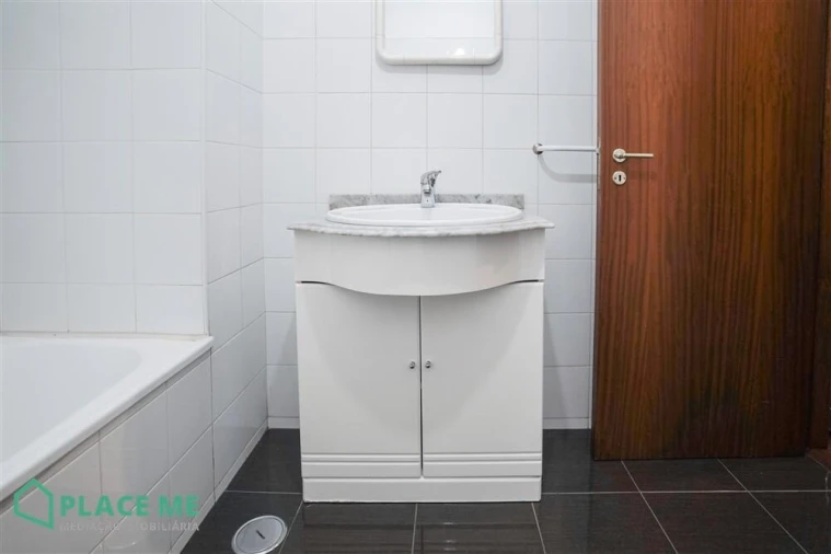 Apartamento T1 para Arrendamento em Nogueiró e Tenões Foto 26