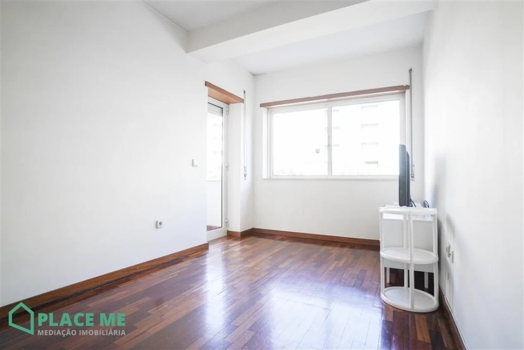 Apartamento T1 para Arrendamento em Nogueiró e Tenões Foto 12