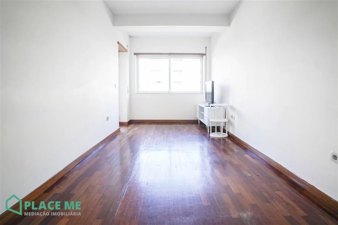 Apartamento T1 para Arrendamento em Nogueiró e Tenões Foto 9