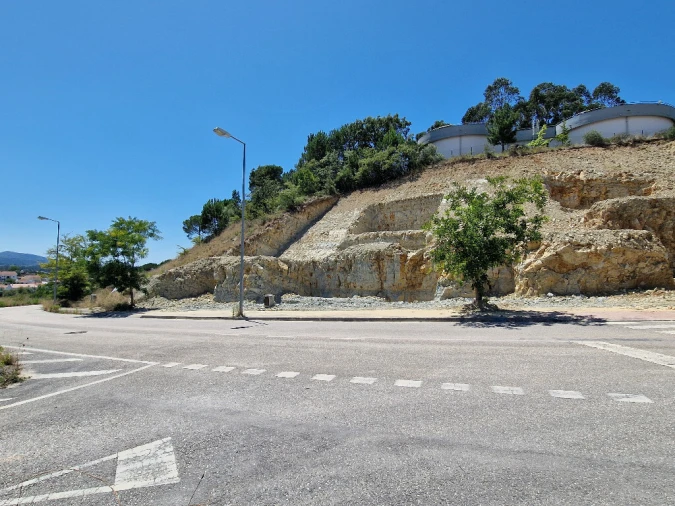 Moradia T4 para Venda em Cernache