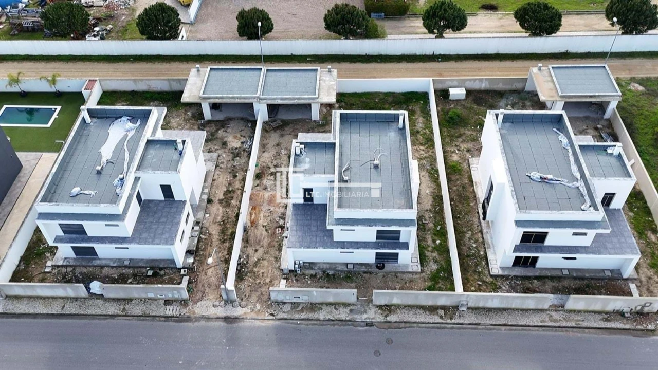 Moradia T4 para Venda em Salvaterra de Magos e Foros de Salvaterra Foto 18