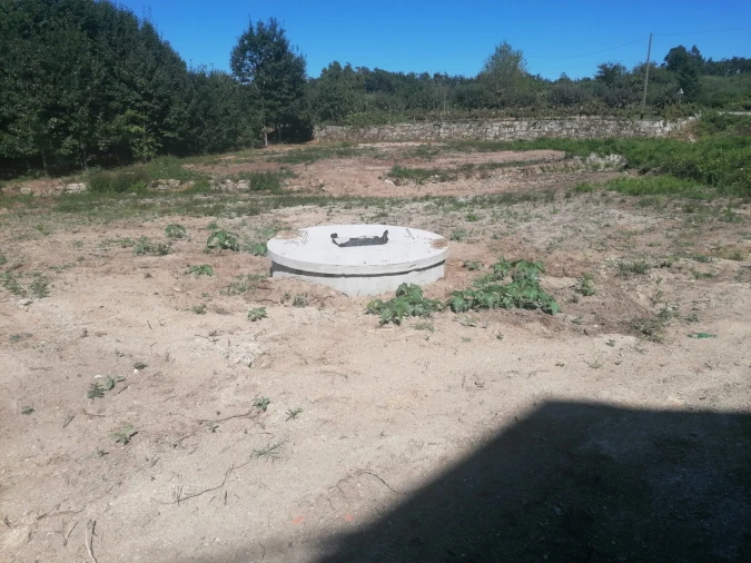 Moradia T1 para Venda em Covas e Vila Nova de Oliveirinha Foto 3