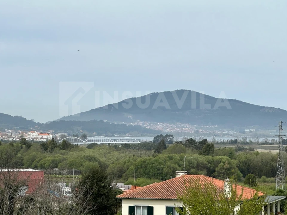 Moradia T3 para Venda em Venade e Azevedo Foto 26
