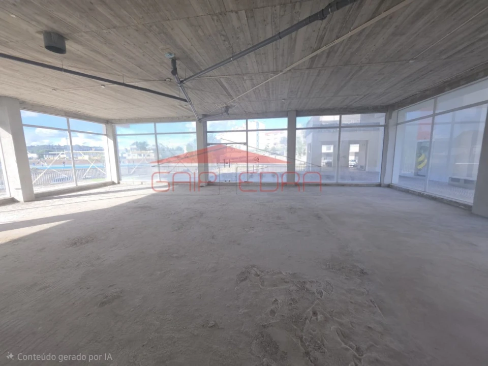 Loja para Venda em Azambuja Foto 8