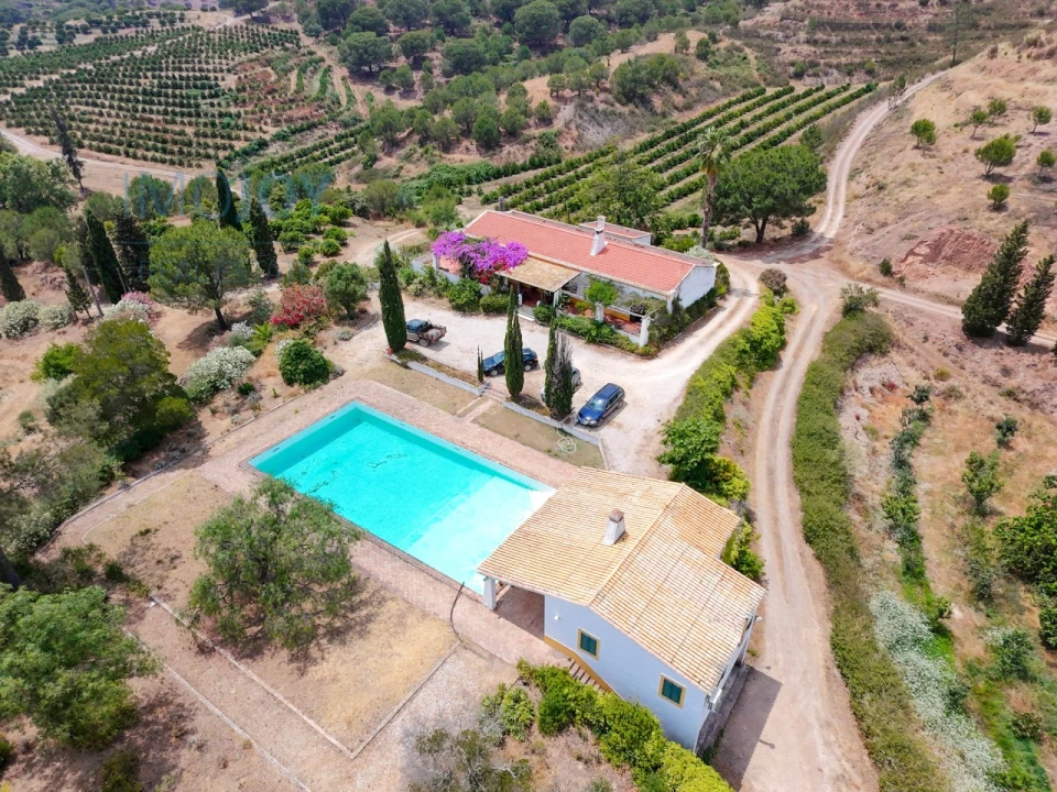 Quinta T17 para Venda em Silves Foto 1