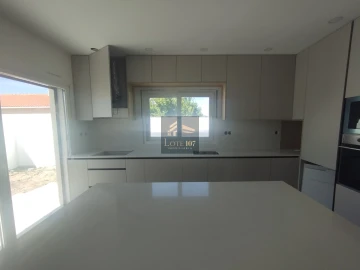 Moradia T3 para Venda em Fernao Ferro