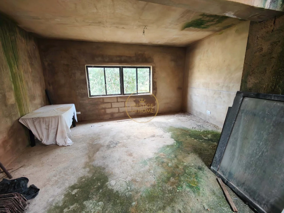 Moradia T2 para Venda em Salir Foto 9