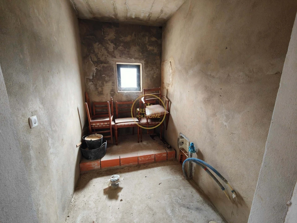 Moradia T2 para Venda em Salir Foto 7