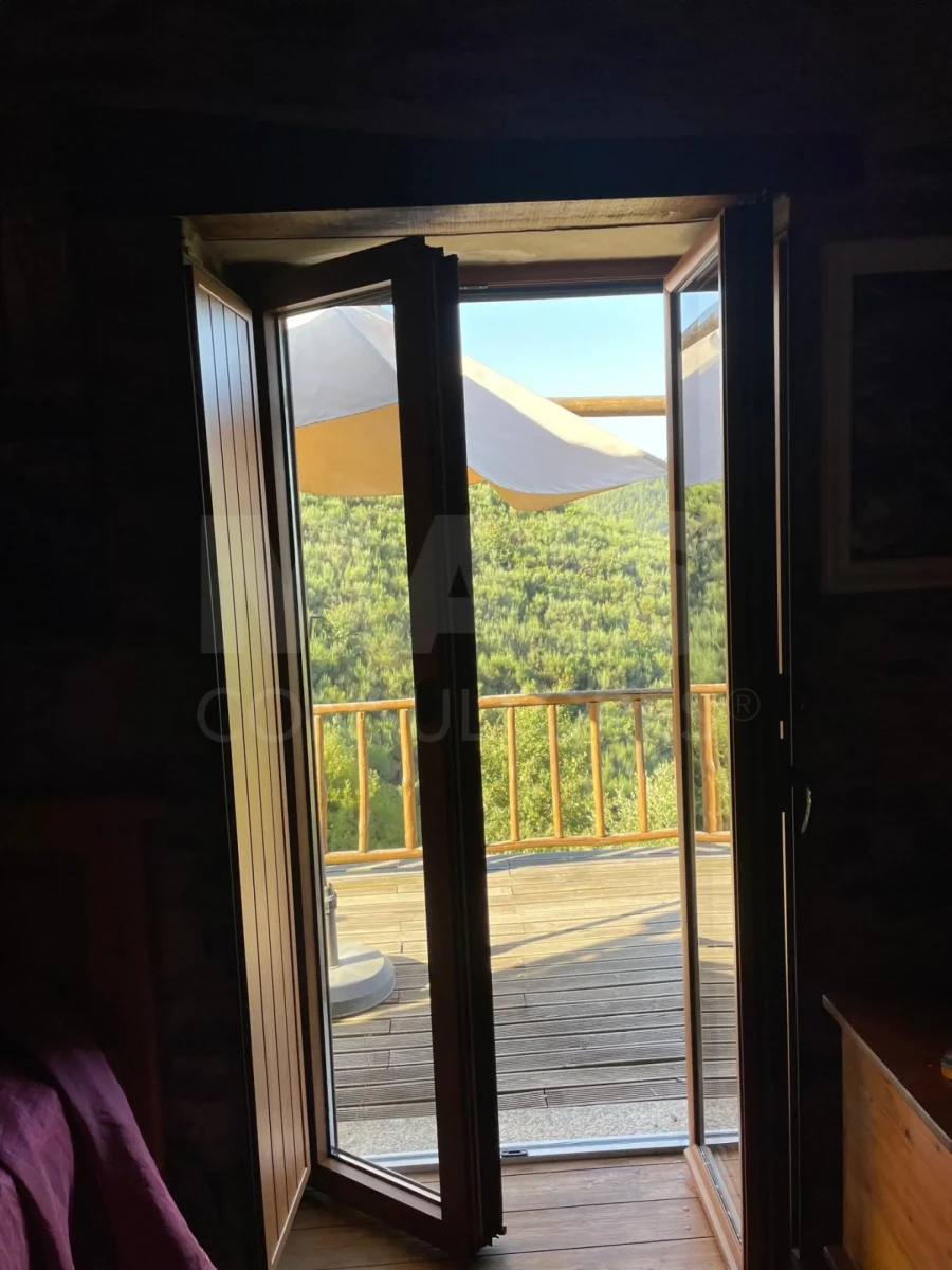 Moradia T1 para Venda em Vila Cova de Alva e Anseriz Foto 4