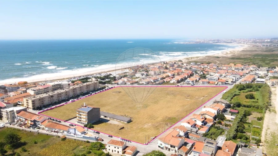 Terreno para Venda em Mindelo Foto 1