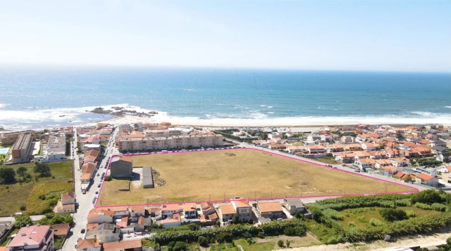 Terreno para Venda em Mindelo Foto 2