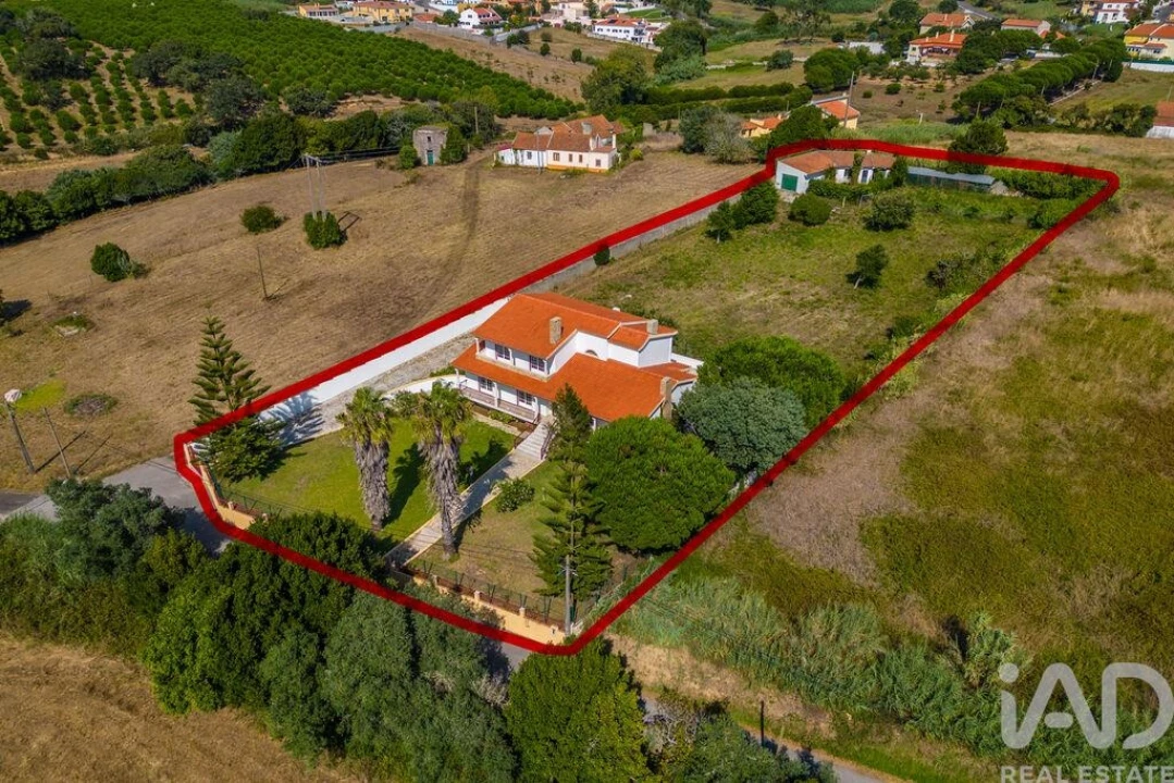 Moradia T4 para Venda em Nossa Senhora do Pópulo, Coto e São Gregório Foto 3