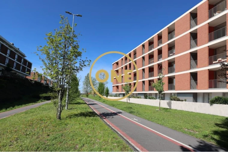 Apartamento T4 para Venda em Costa Foto 9
