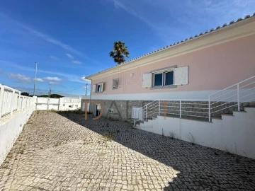 Moradia T5 para Venda em Sesimbra (Castelo)