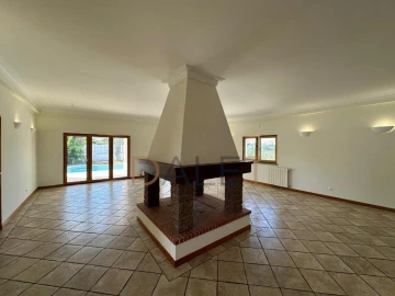 Moradia T5 para Venda em Sesimbra (Castelo)