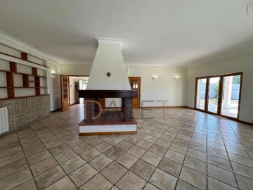 Moradia T5 para Venda em Sesimbra (Castelo)