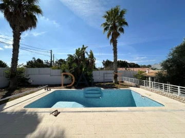 Moradia T5 para Venda em Sesimbra (Castelo)